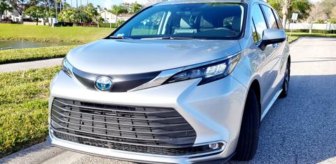 Toyota Sienna 2024