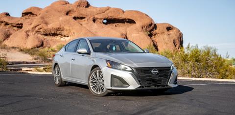 Nissan Altima 2023