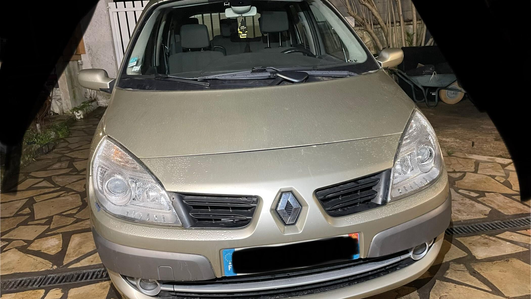 Renault GRAND SCENIC II 2009 à Béziers