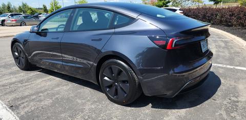 Tesla Model 3 2024