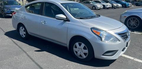 Nissan Versa 2015