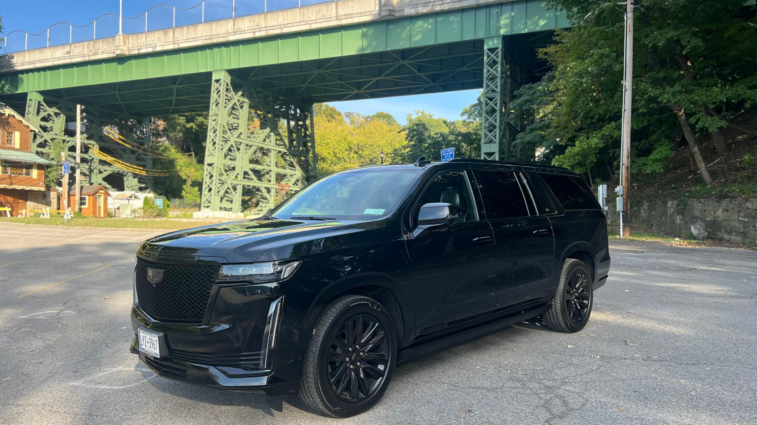 Cadillac Escalade ESV 2021 in 