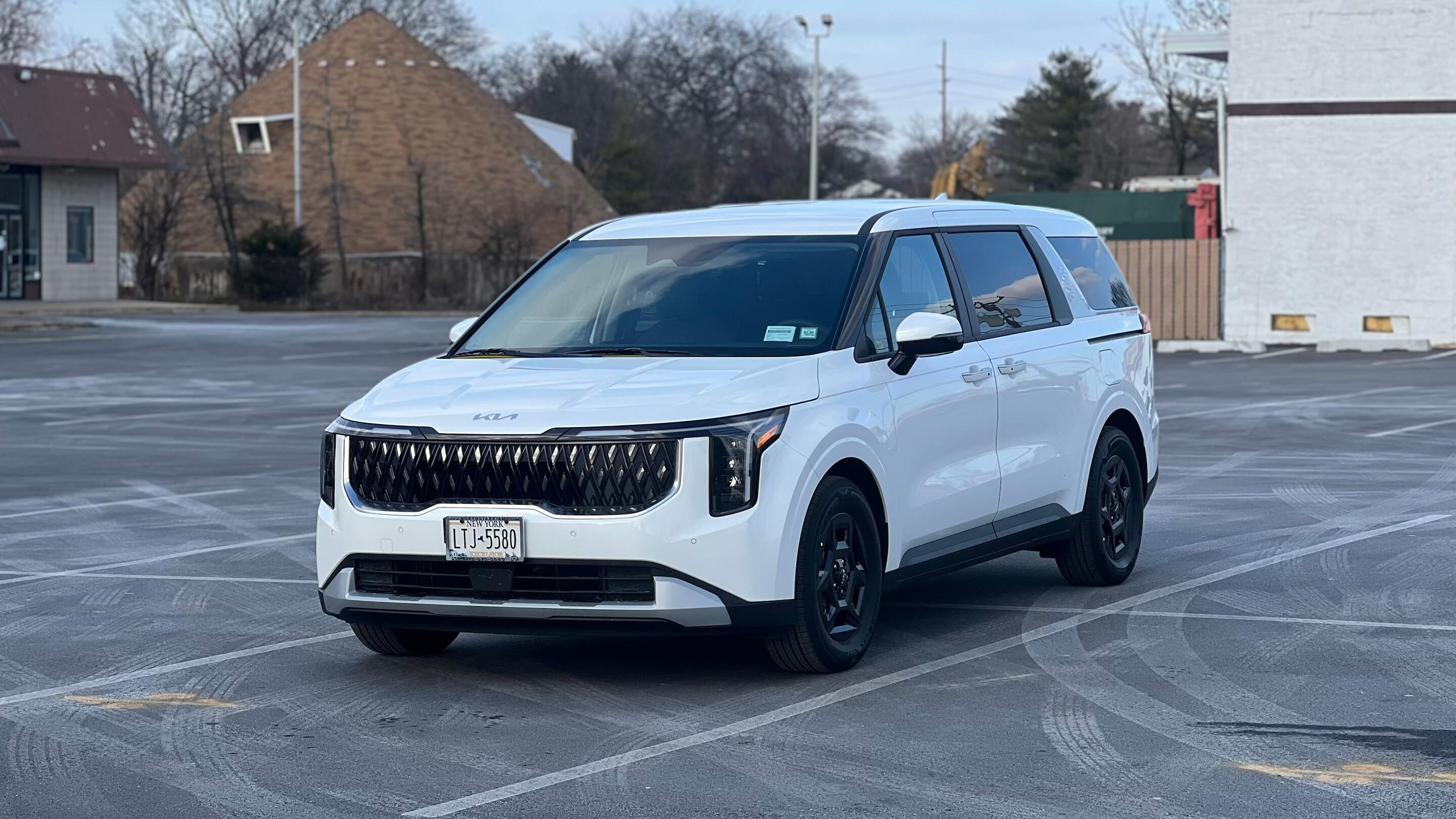 Kia Carnival 2025 in Valley Stream, NY