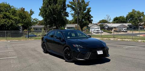 Toyota Camry Hybrid 2026