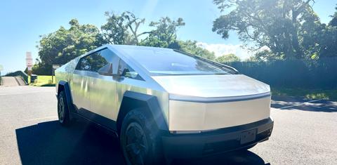 Tesla Cybertruck 2026