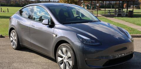 Tesla Model Y 2023