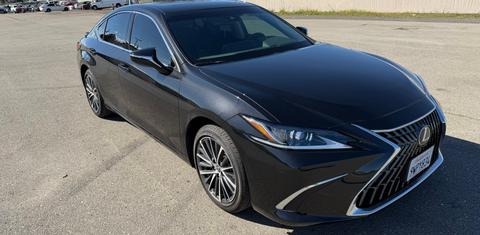 Lexus ES 2025