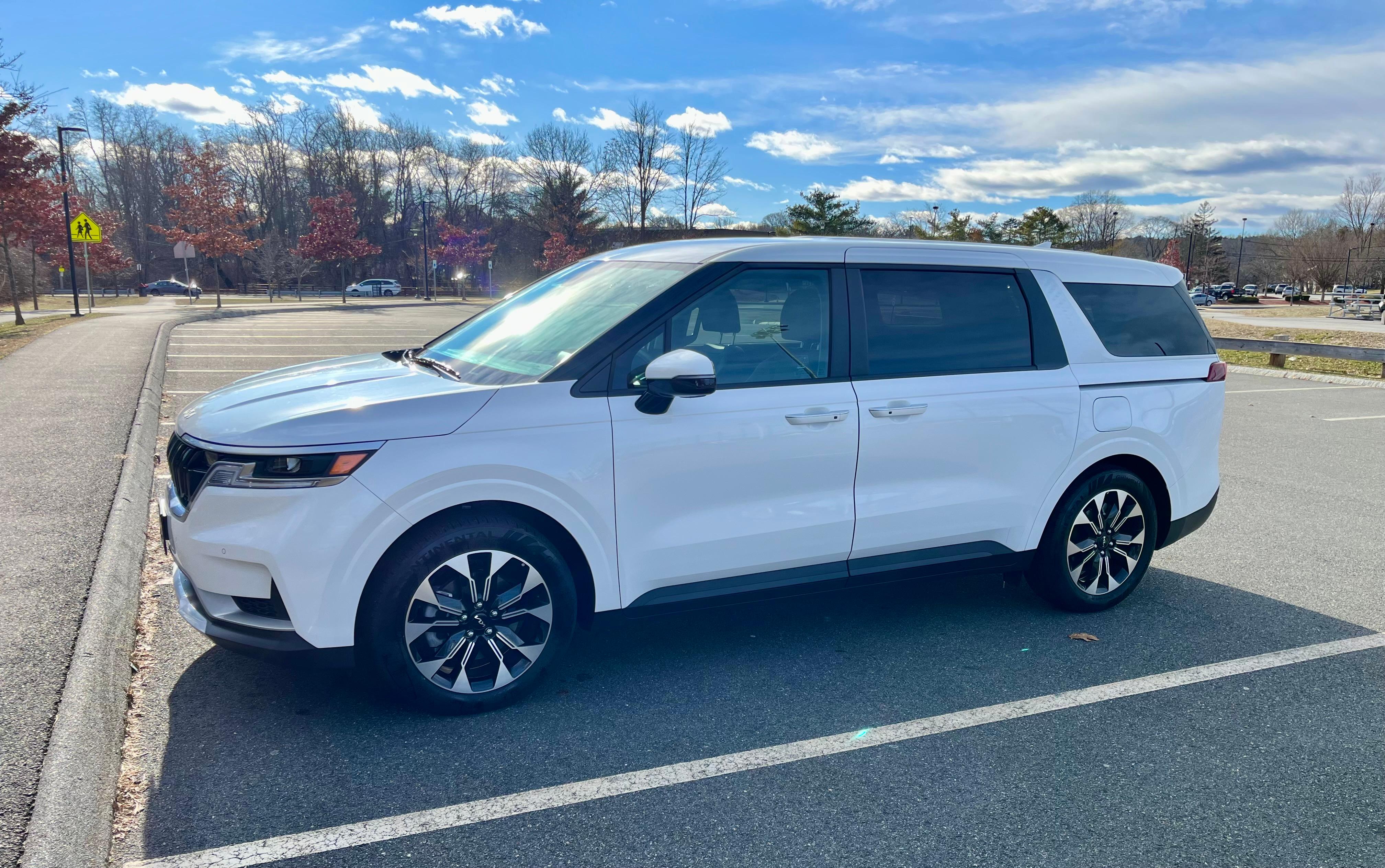 Kia Carnival 2024 in Woburn, MA