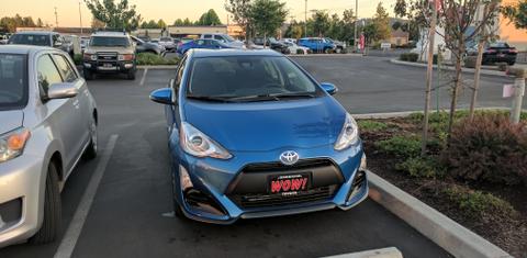 Toyota Prius c 2017
