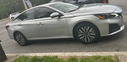Nissan Altima 2024