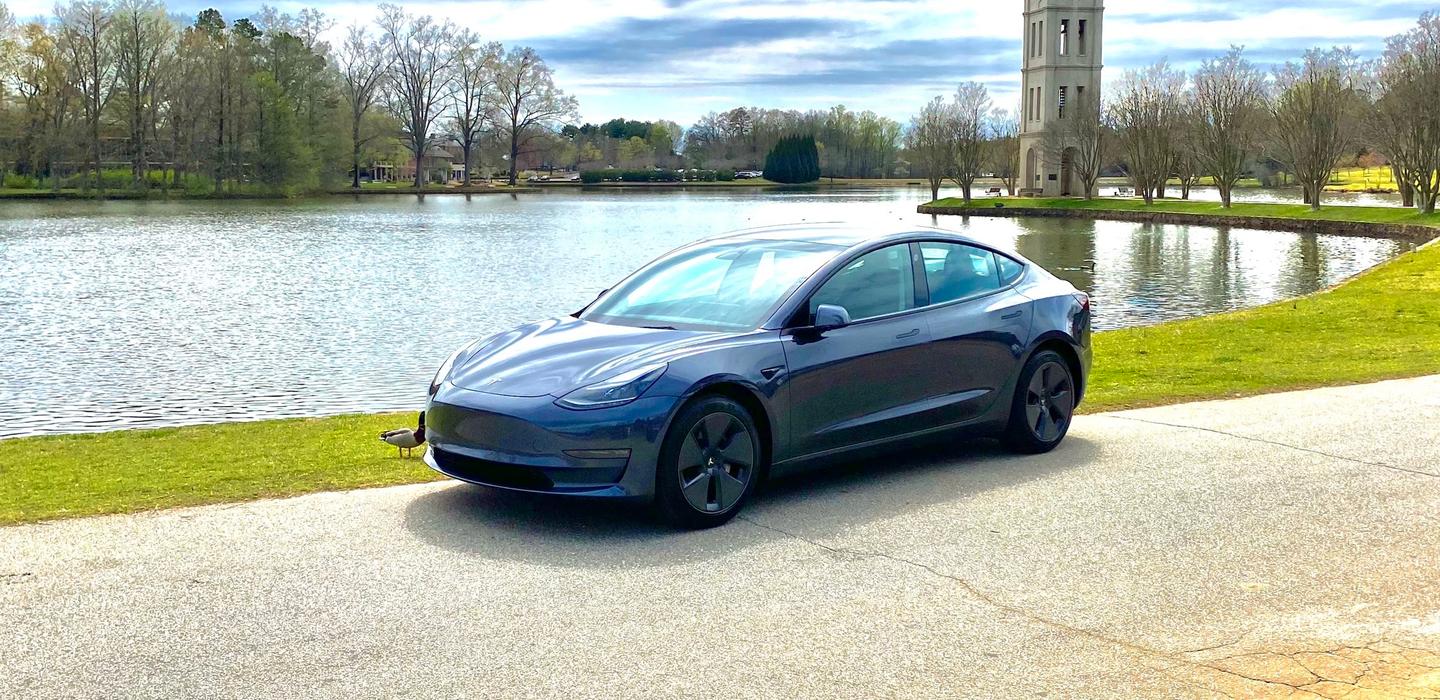 Tesla Model 3 2022 rental in Greenville, SC by Ben E. Turo