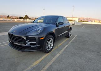 Porsche Macan car