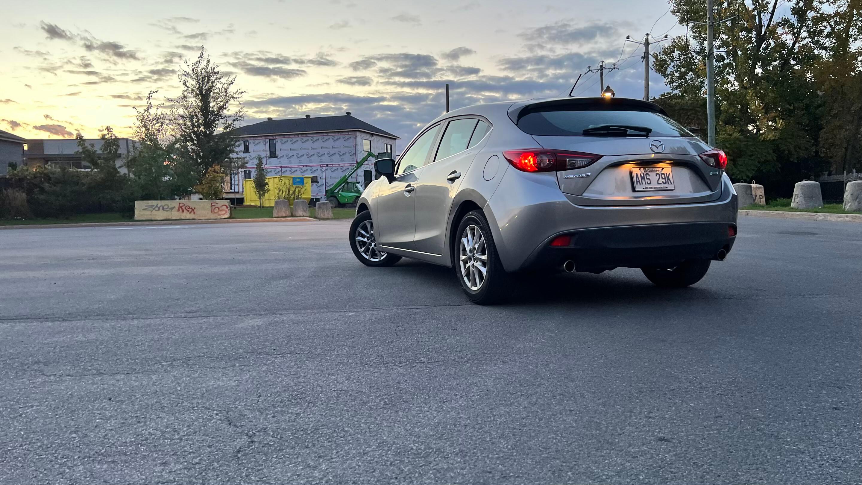 Mazda Mazda3 2015 in Montréal, QC