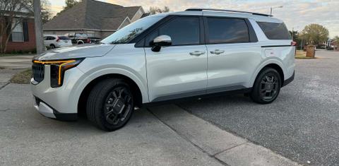 Kia Carnival Hybrid 2026