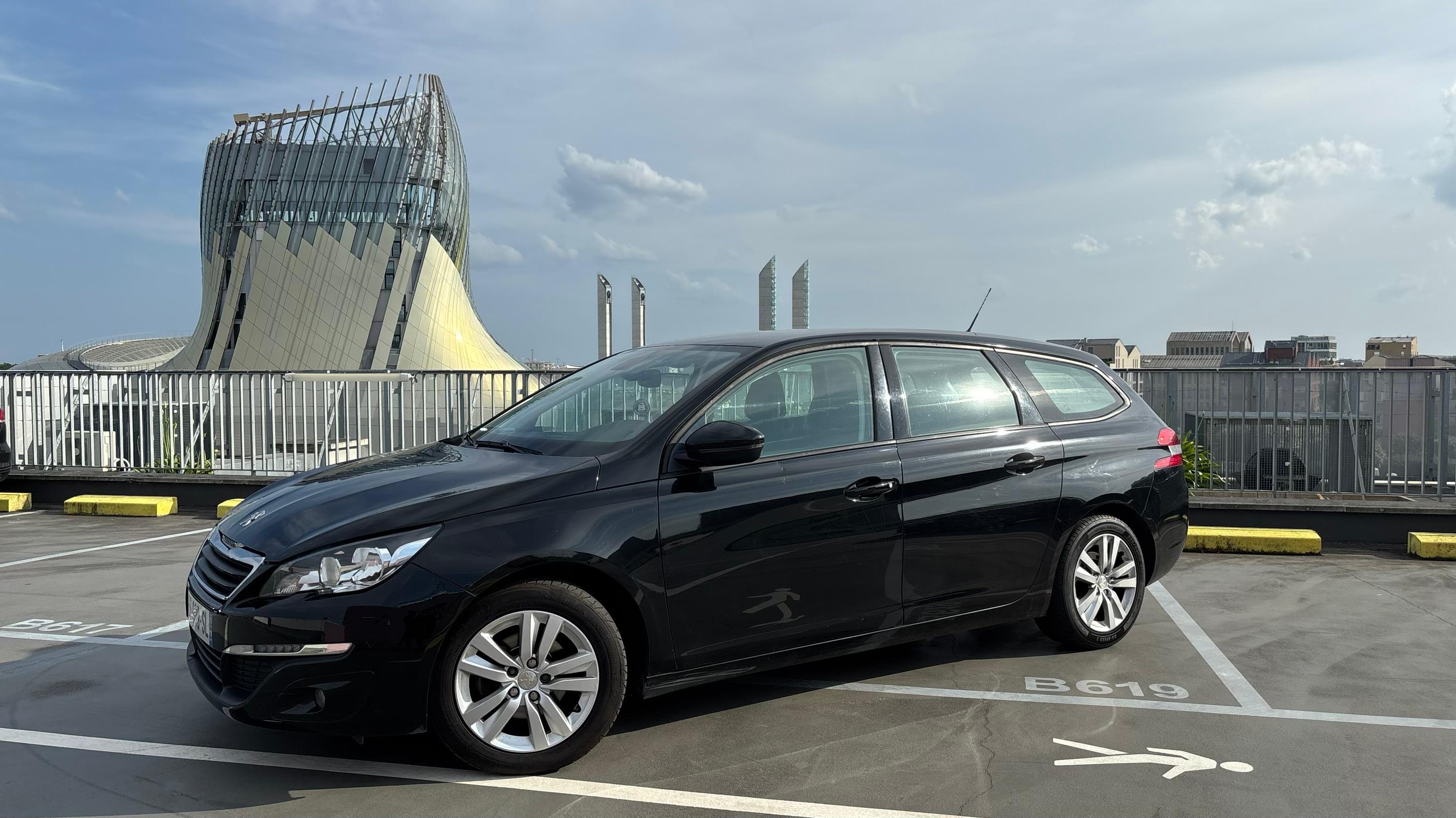 Peugeot 308 2016 à Bordeaux