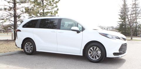 Toyota Sienna 2026