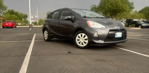 Toyota Prius c 2014