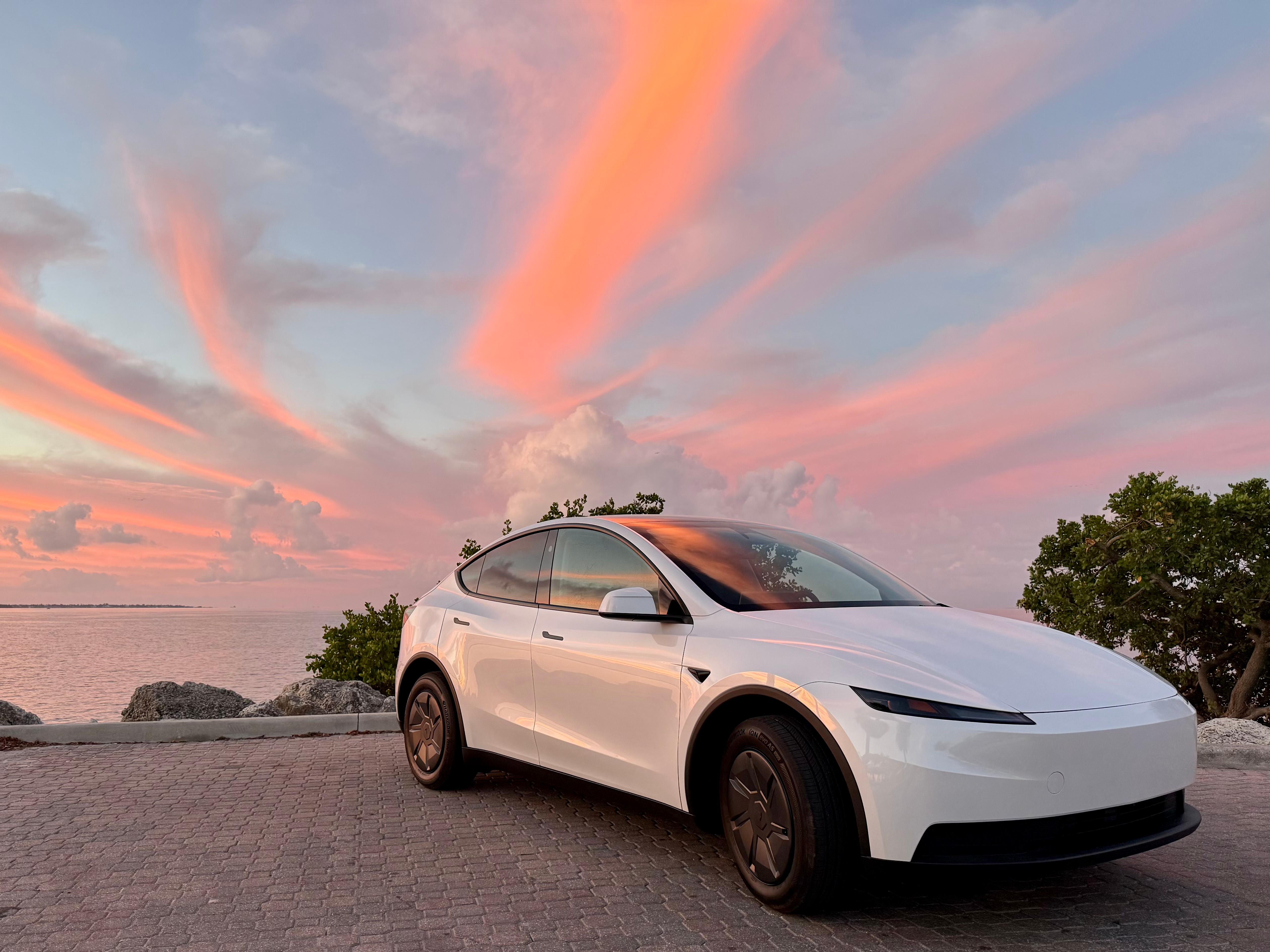 Tesla Model Y 2026 in Hialeah, FL