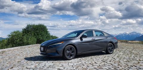 Hyundai Elantra 2022