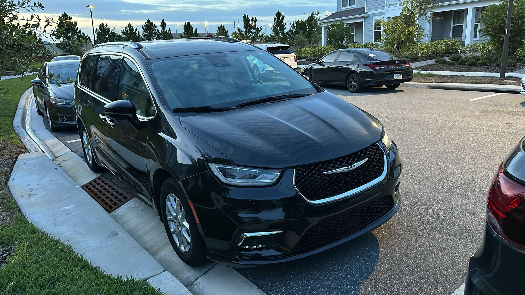 Chrysler Pacifica 2021 in Orlando, FL