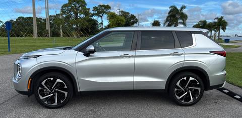 Mitsubishi Outlander 2023