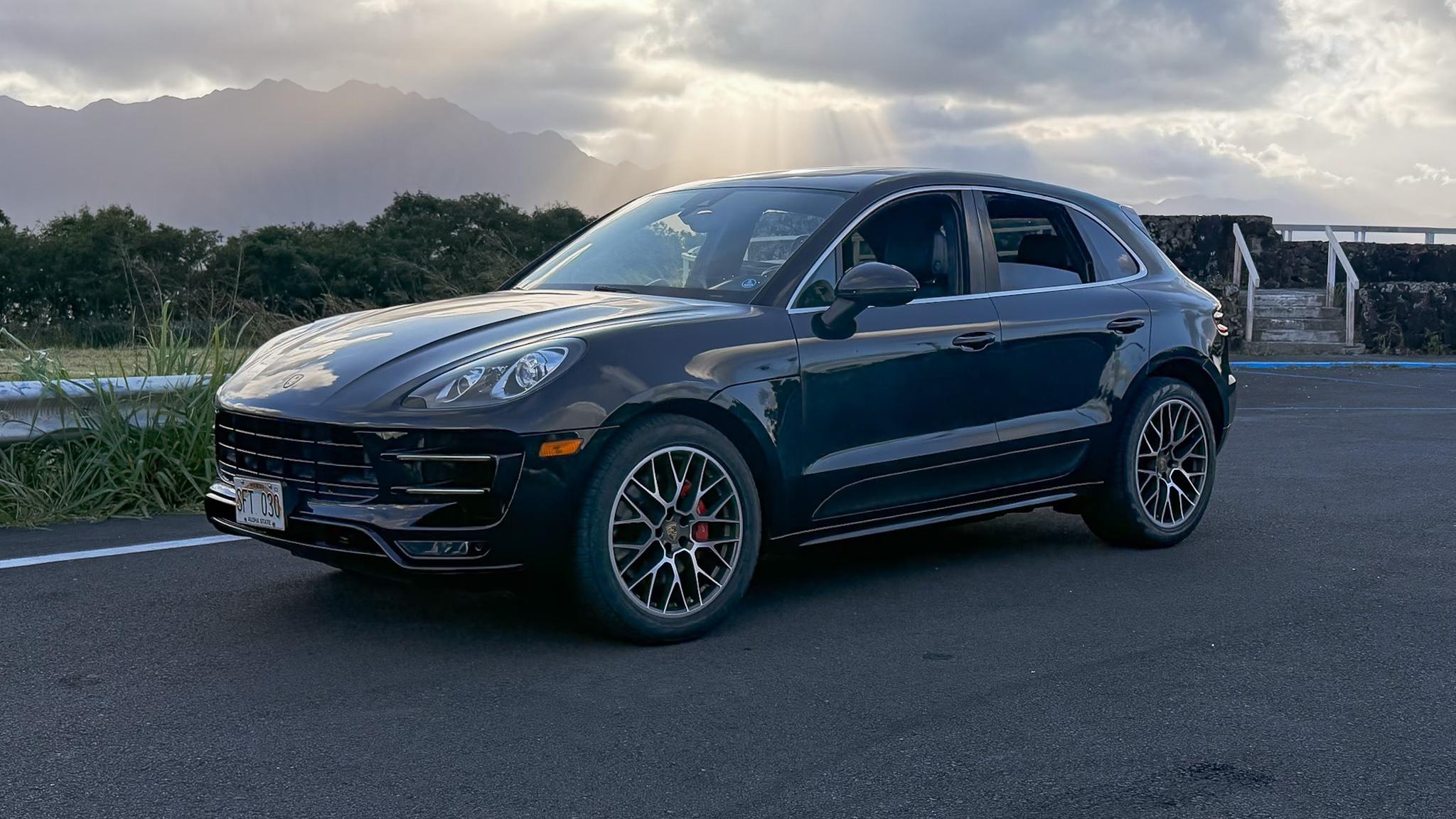 Porsche Macan 2015 in Kaneohe, HI