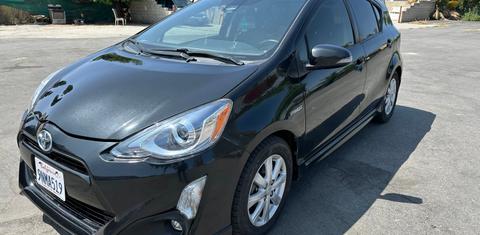 Toyota Prius c 2017