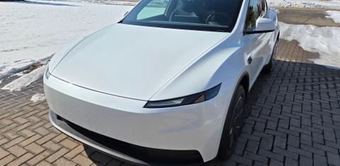 Tesla Model Y 2026