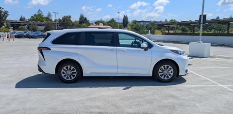 Toyota Sienna 2025