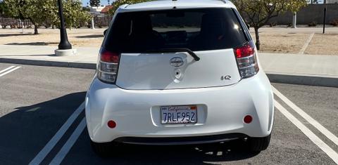 Scion iQ 2012