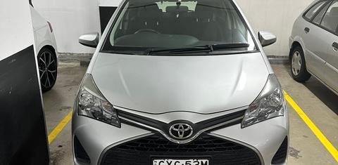 Toyota YARIS 2015