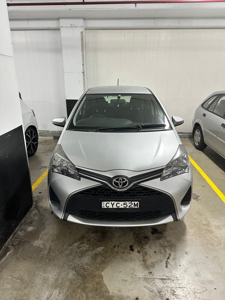 Toyota YARIS 2015 in Chippendale