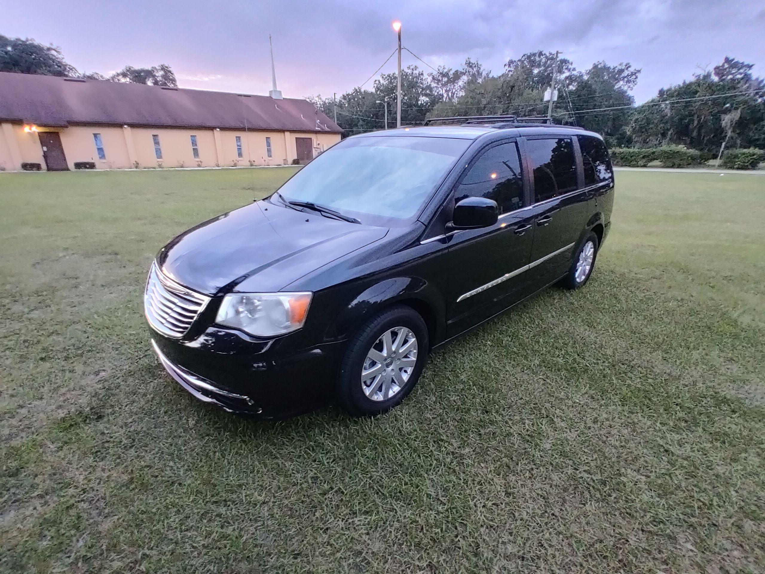 Chrysler Town & Country 2013 in 