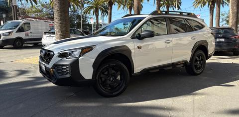 Subaru Outback 2025