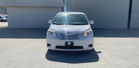 Toyota Sienna 2017