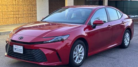 Toyota Camry Hybrid 2025