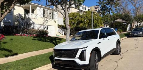 Cadillac VISTIQ 2026