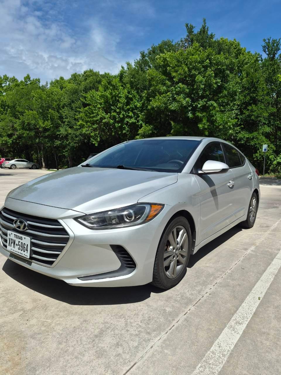 Hyundai Elantra 2018 in 