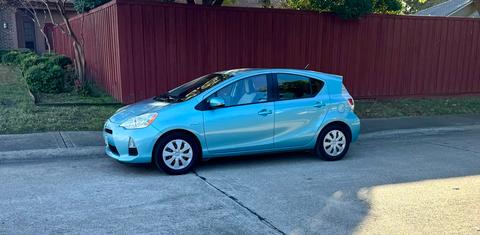 Toyota Prius c 2013