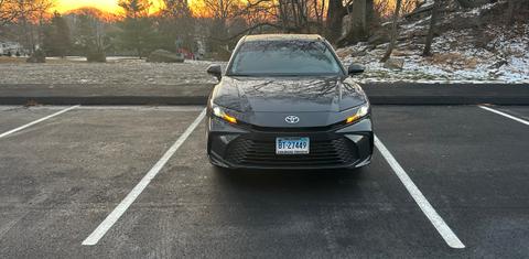 Toyota Camry Hybrid 2025