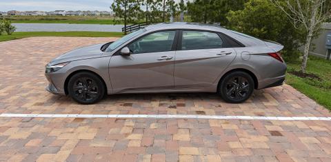 Hyundai Elantra 2022