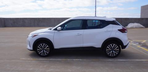 Nissan Kicks Play 2025