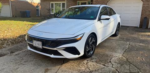 Hyundai Elantra 2024