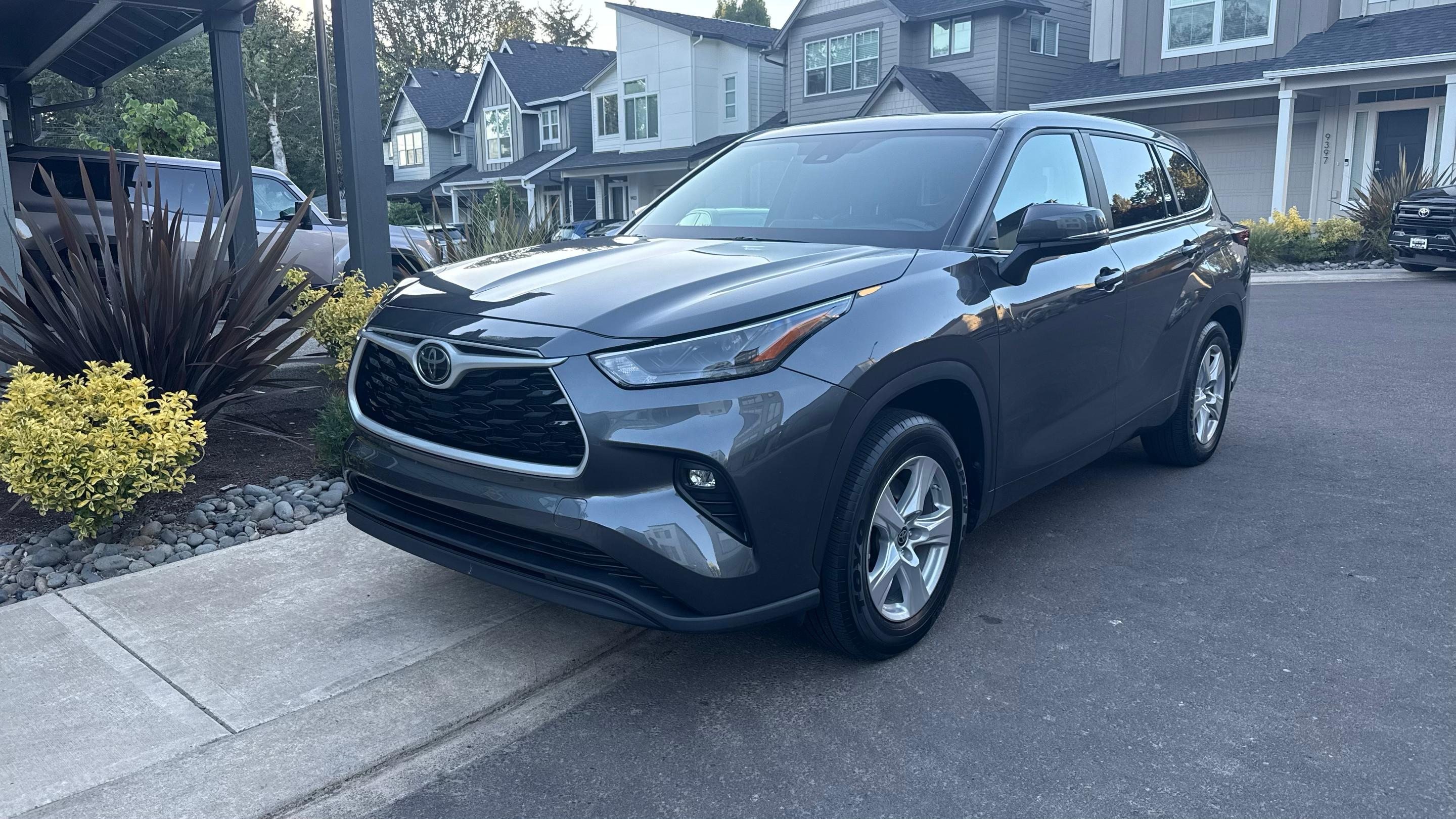 Toyota Highlander 2023 in Portland, OR