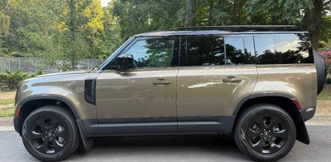 Land Rover Defender 2025