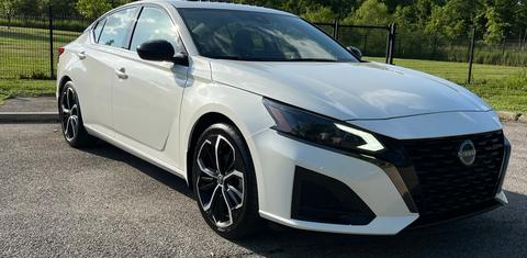 Nissan Altima 2023