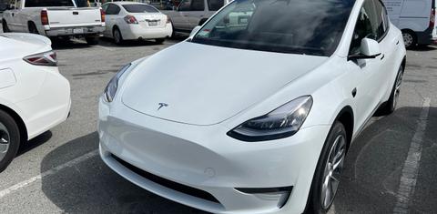 Tesla Model Y 2022