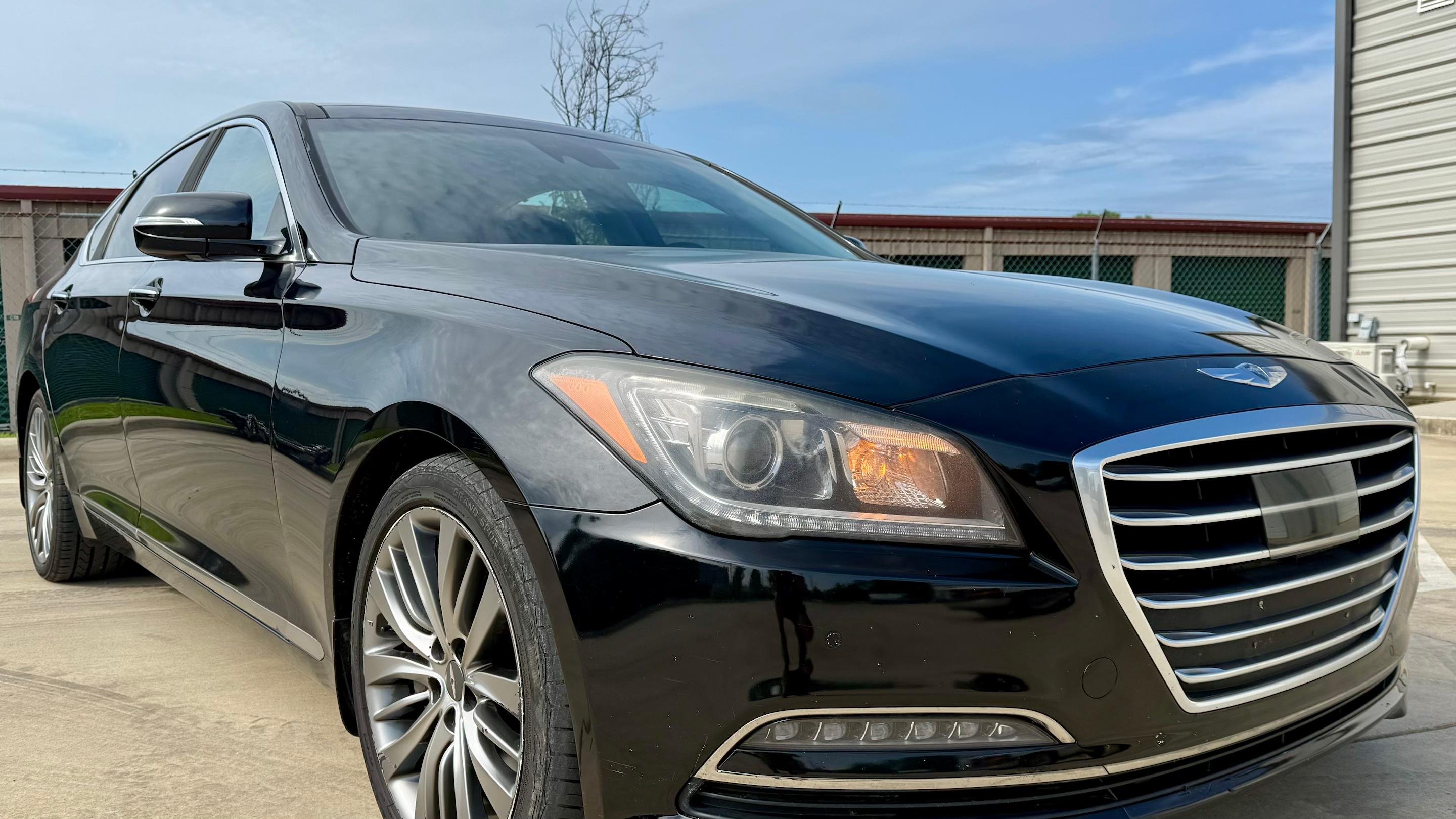 Hyundai Genesis 2015 in 