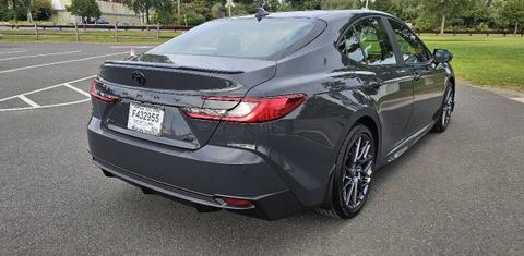 Toyota Camry Hybrid 2025