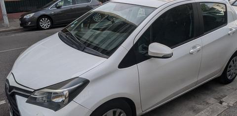 Toyota YARIS 2015